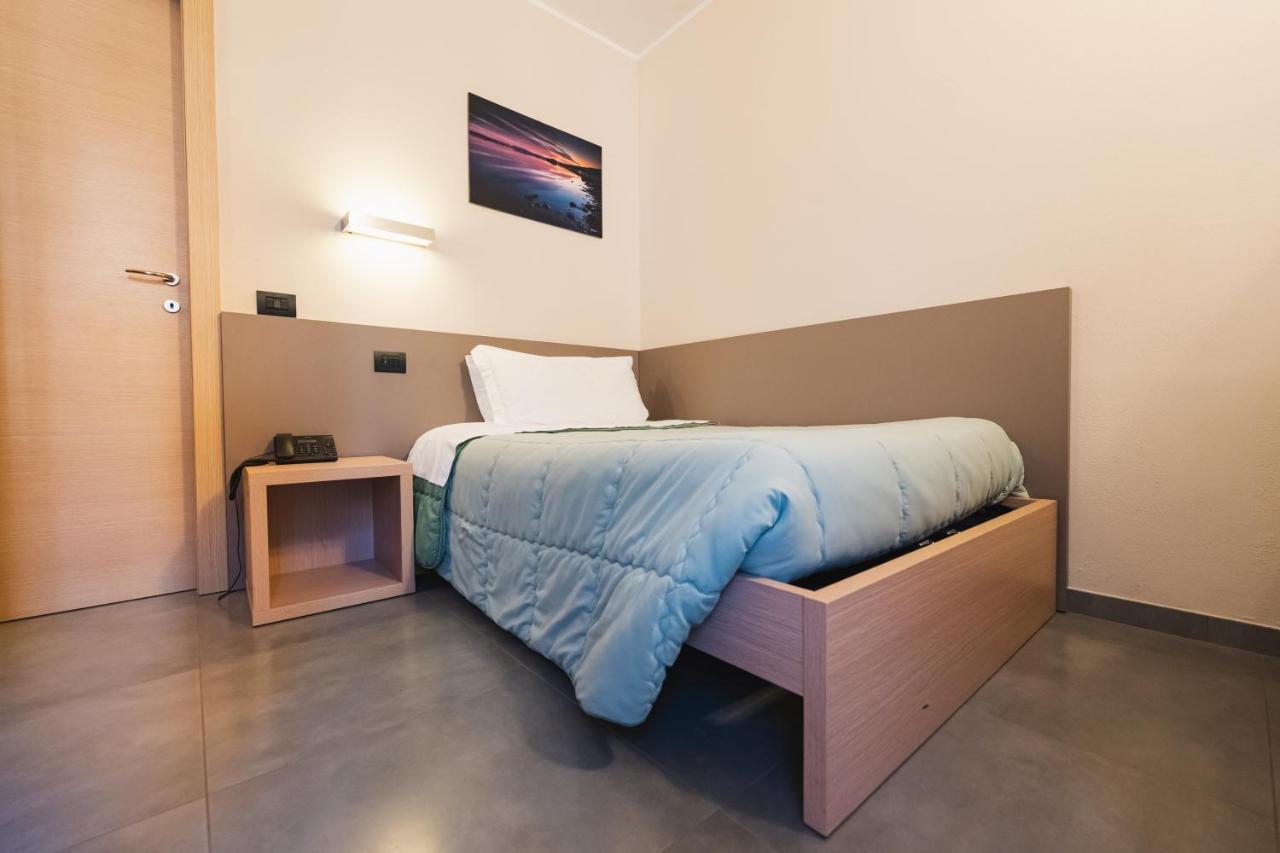Parini Hotel Bosisio Parini Ngoại thất bức ảnh