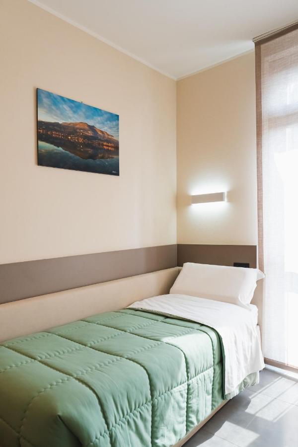 Parini Hotel Bosisio Parini Ngoại thất bức ảnh