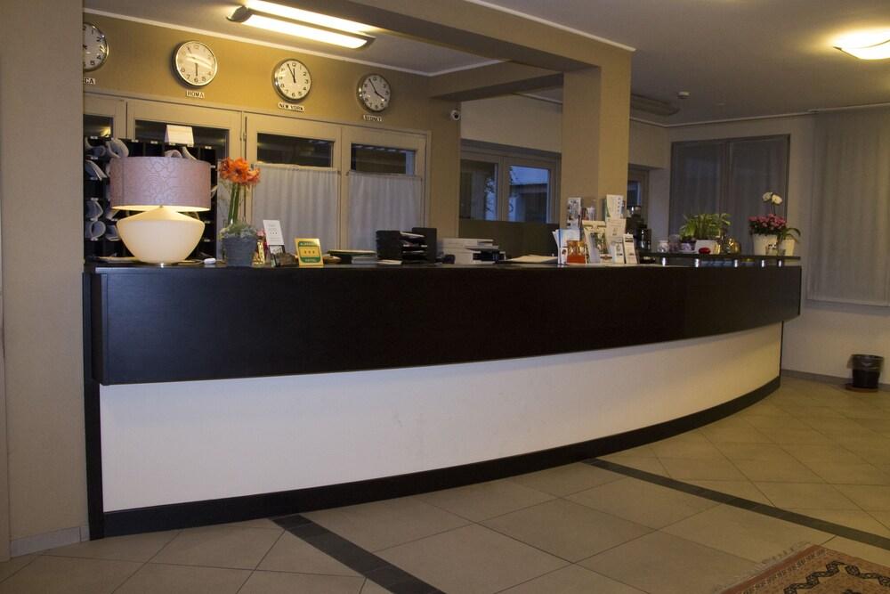Parini Hotel Bosisio Parini Ngoại thất bức ảnh