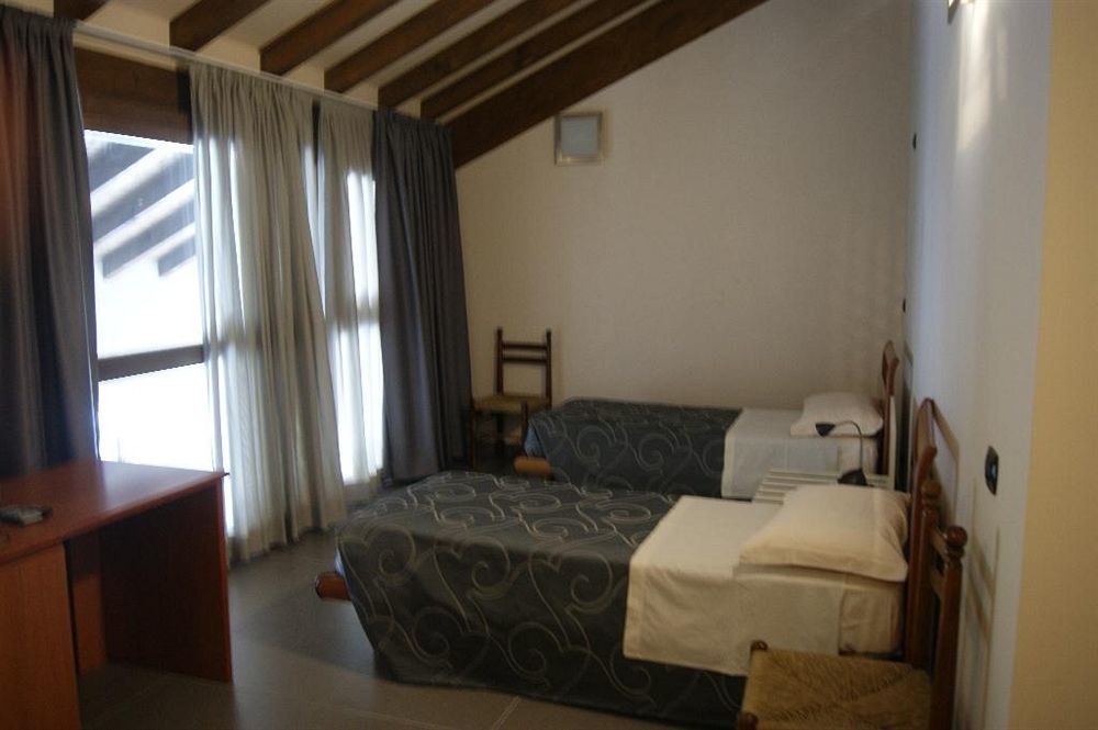Parini Hotel Bosisio Parini Ngoại thất bức ảnh