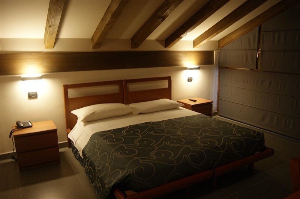 Parini Hotel Bosisio Parini Ngoại thất bức ảnh