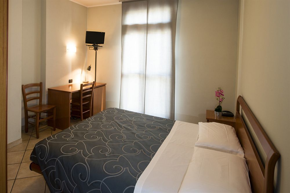 Parini Hotel Bosisio Parini Ngoại thất bức ảnh
